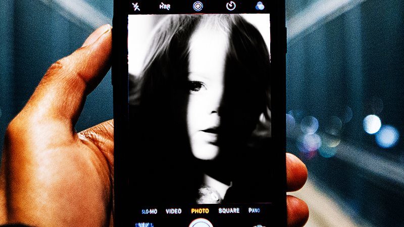 Donner un smartphone à un enfant