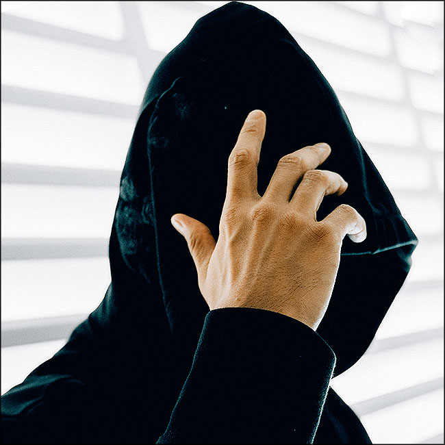 Hacker pirate informatique