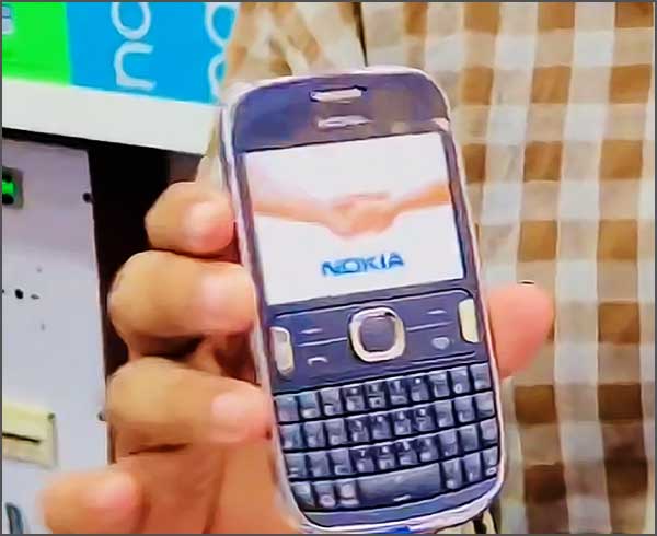 Téléphone portable Nokia ancien modèle Nokia Aisha 302